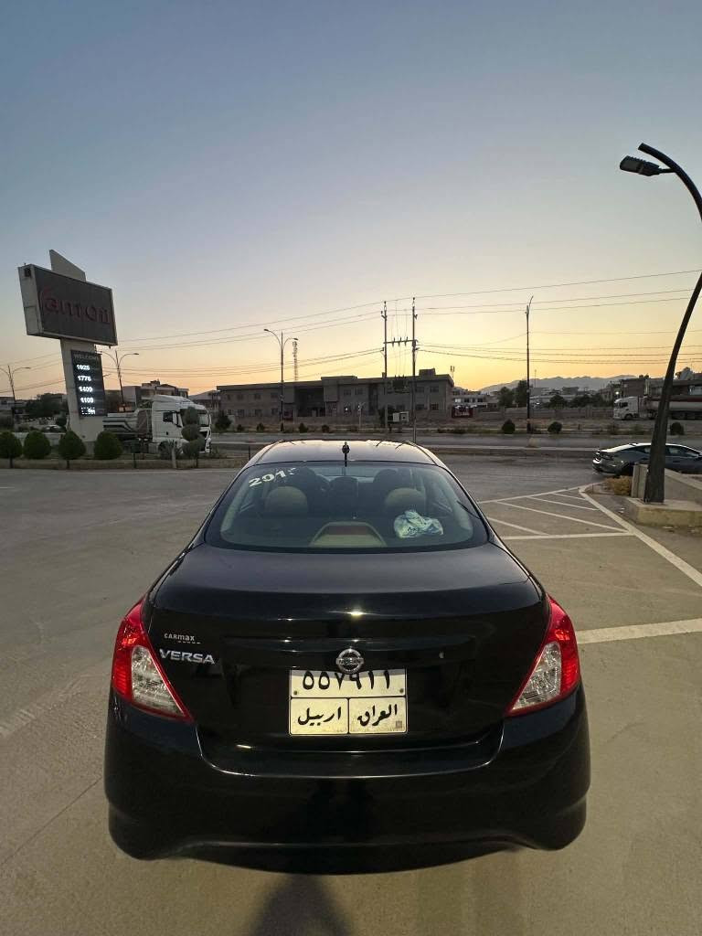 Nisan versa 2017 
نیسان ڤێرسا ٢٠١٧ 
گێر عادی 
سەیارەیەکی تا بلێی جوانە
زۆر پاکە و بێکێشەیە
٢ پارچە و نیوی بۆیاخە 
پێشی لای سەکن تۆزی ناوی گرتوە 
سەیارەکە بە ناوی خۆمانەوەیە 
تەحویل و بەناوکردن بە شەرت
تەبریدی بەشەرت 
گێڕ مەکینە تەقەو ڕەقە هەمووی بە شەرت 
گێڕ و مەکینەیەکی زۆر پاکو مەز بوتی لەسەرە 
٣ سویچی لەگەڵە بیلاد 
نرخی ٧١ مەجالێکی برایانە 
خوار هەموو بازاڕ
بۆ پەیوەندی *********** ***********. لە ڕانیە م رانية, السليمانية
