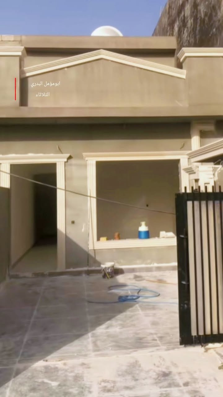 سلام عليكم 
اخوكم خلفه مال لبخ سمنت وديكورات وصبغ وتأسيس ماي  شتغل جميع مناطق بغداد
واي شخص ضروفه تعبانه انه خادم اله انه اخو اساعده بلسعر بل اكدر عليه و نشالله ماقصر ويا لجميع 
ملاحظه كل الشغل بي ضمان مفتوح وبخدمتكم 
وتساب ومازنجر مفتوح ***********
