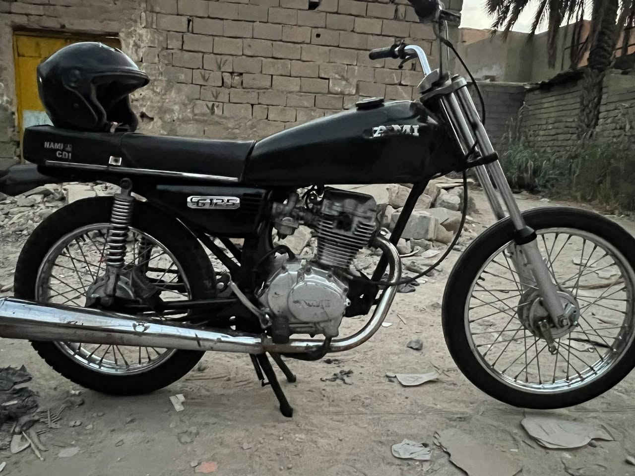 سلام عليكم دراجه نامه شلامجه مكينه نامه اصلي مجفته جديد دراجه ناعمه تخبل رزانه بلشارع جاهزه  الدراجه ماعوزه شي كبل للشارع عنواني بصره امن الداخلي السعر 350وبيه مجال ***********

