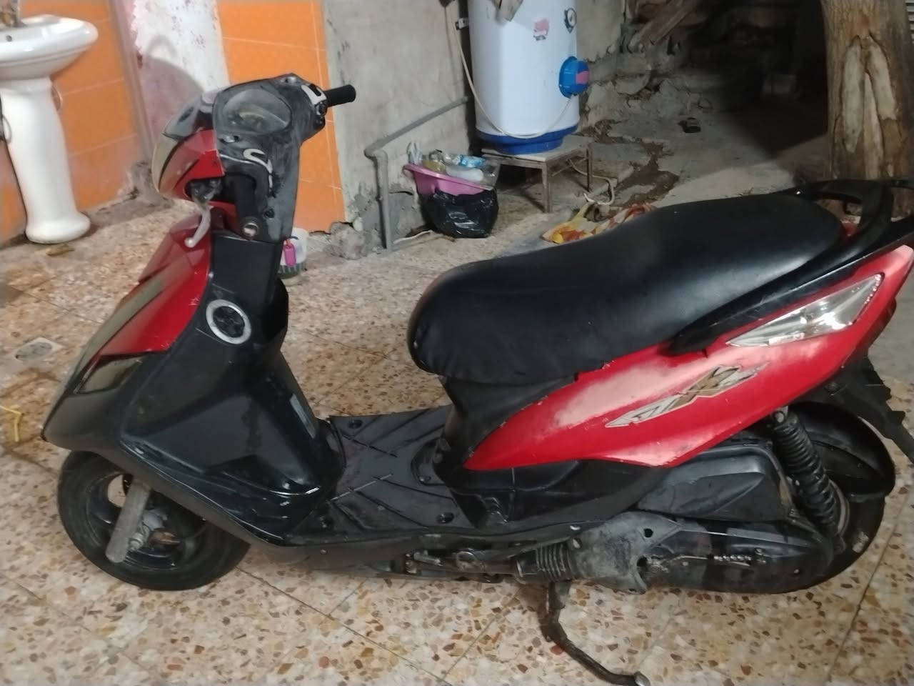 سلام عليكم دراجه ثعلب مكينه ما مفتوحه اي نقص مابيه شلعه ومعدل رايده 450 وبيه مجال مكاني بغداد شعله اتصال ***********
