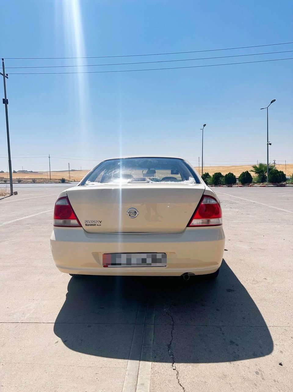 نیسان سەنی ٢٠١٢ 
گێڕ عادی
تەبردی گێڕ مەكینە بەشەرت
دەعامی لۆ  دەعامی دوو سێ جێ ساردە كوتە ماباقی   ساغە
جەمبەكی گچكە  و زۆر خەفیفی  پشتەوەی هەیە
نرخی ١١٠  و مەجالەكی  برایانە
ژمارە مۆبایل ***********
*********** أربيل, العراق
