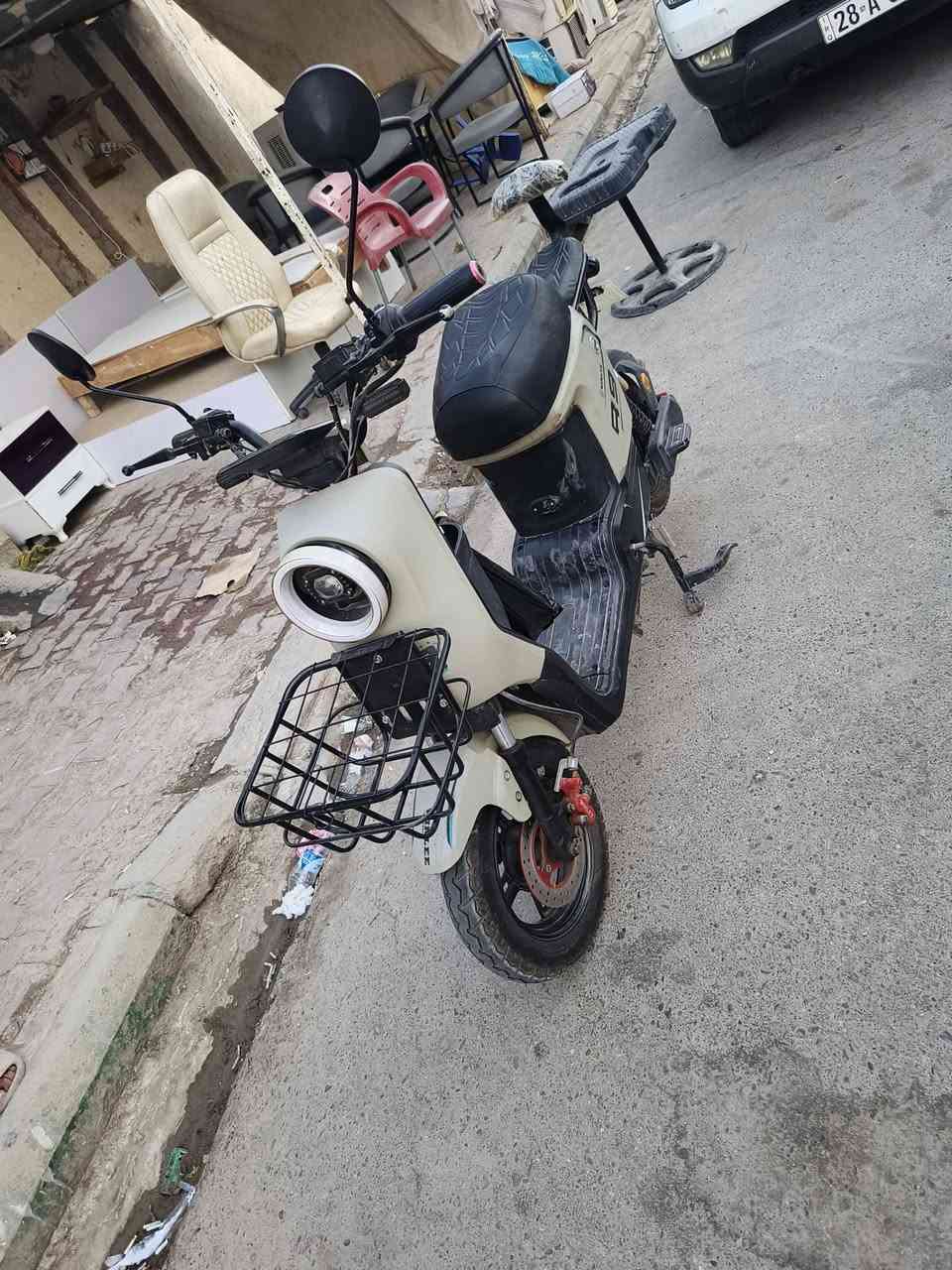 للبيع دراجه شحن أخت الجديده شرط الفحص السعر ٤٠٠ مع مجال بسيط  لستفسار عله خاص أو الاتصال( ***********)
