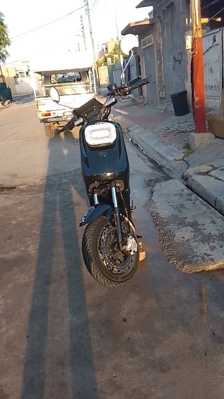 للبيع
دراجه شحن R8 

جديد 2026
بطاريات جدد  ملف 1800 واط نحاس شاشه وتربرو 

االعنوان كركوك اسره مفقودين 
السعر 500  وبي مجال الستفتار على هذه الرقم ***********
