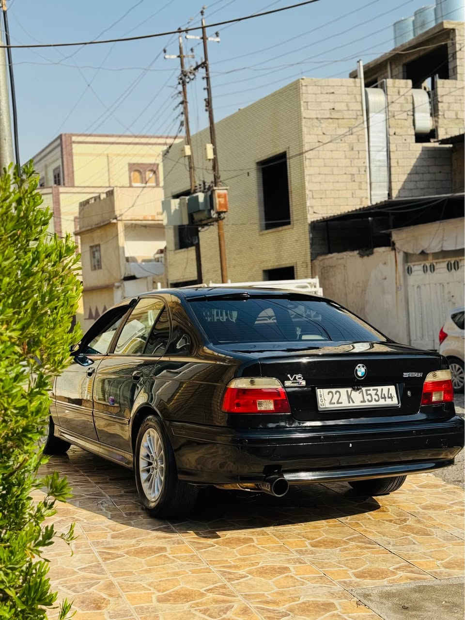بیئێم سەقەر مۆدێل ١٩٩٩ فول فولە بەس سلایت نیە گێر مەکینە تەبرید تەقەو رەقە بەشەرت سەنەوی هەتا ٢٠٣٠ هەزە نویی تحویل خرامە برانەوە بەشەرت جام کارەبا گێر تۆماتیک رەشی قەتران سیارەکە سبوخ حامە بۆ جوانی پێشی کەپسە نوقتەی نیە پشتی جەمپەچی هەیە سئری ٦٩ وەرەقەو مەجال   رەقەم *********** وەتسئەپ أربيل, العراق
