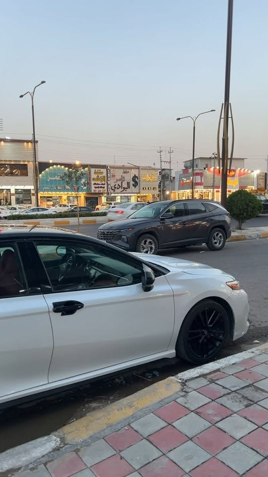 🚗 للبيع | تويوتا كامري 2018

📍 المكان: الفلوجة
💰 السعر: 16,500 دولار ويوجد مجال بسيط بالسعر.

المواصفات:

* فئة XSE
* سقف بانوراما
* داخلية حمراء
* لون لؤلؤي
* رقم بغداد
* تحويل مباشر
* بيها بجم كلير
* قطعتان صبغ فقط
* السيارة جاهزة بالكامل ولا تحتاج أي مصروف أو نقص

للاستفسار والمشاهدة التواصل على الرقم ***********

