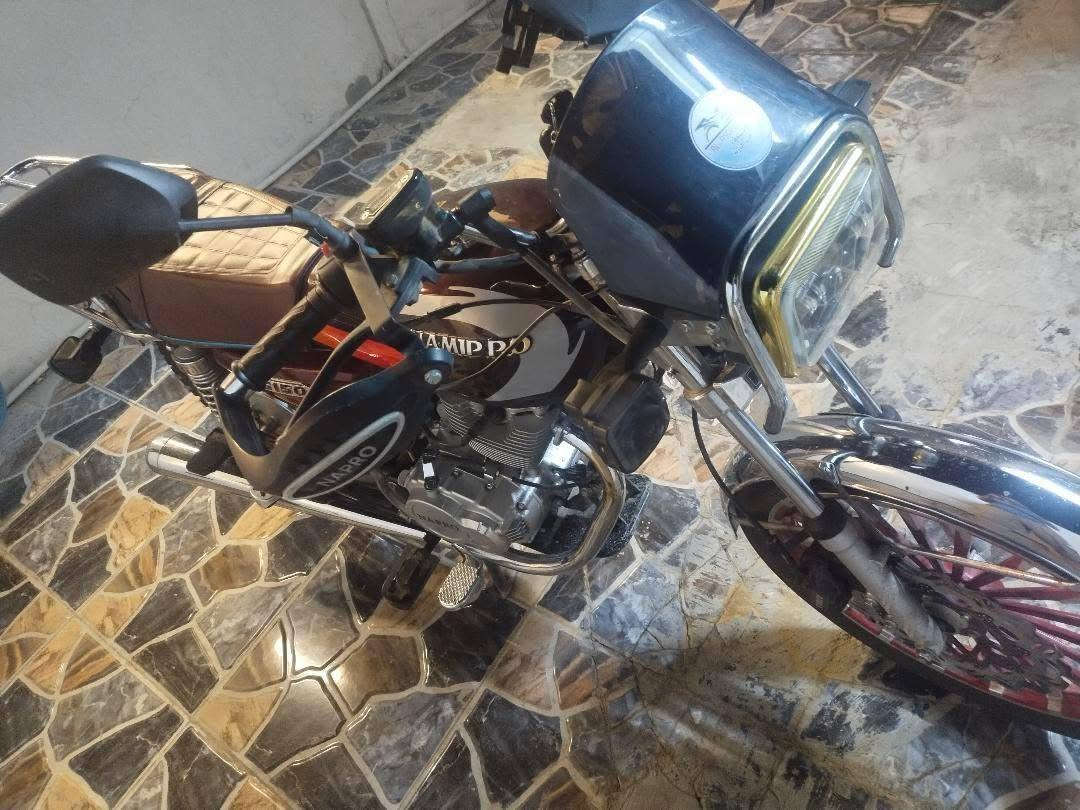 ماطور نامي برو 2025 5 گير لون قهوائي مكينه كبس كربائيات يشتغل كامل منفيس موجود شرط الفحص موجود على هذا الرقم ***********
