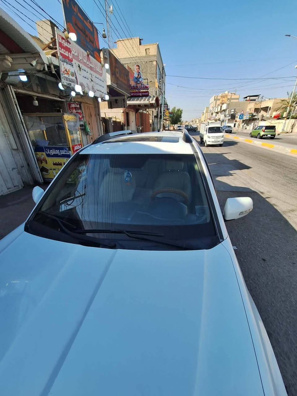 السلام عليكم سيارة مهافي موديل 2013 رقم بغداد مكفولة كفالة عامة ما عدا شبر بباب السايق طخه 
محرك جديد تبريد ثلج السيارة واحد ع واحد ماشية 190 ألف فقط 
حدادية تخم تاير كلشي كلشي جديد+ كهربائيات شغاله السيارة ما ناقصهه برغي 
السعر 160 وبيها مجال مكاني كربلاء للاستفسار ***********
