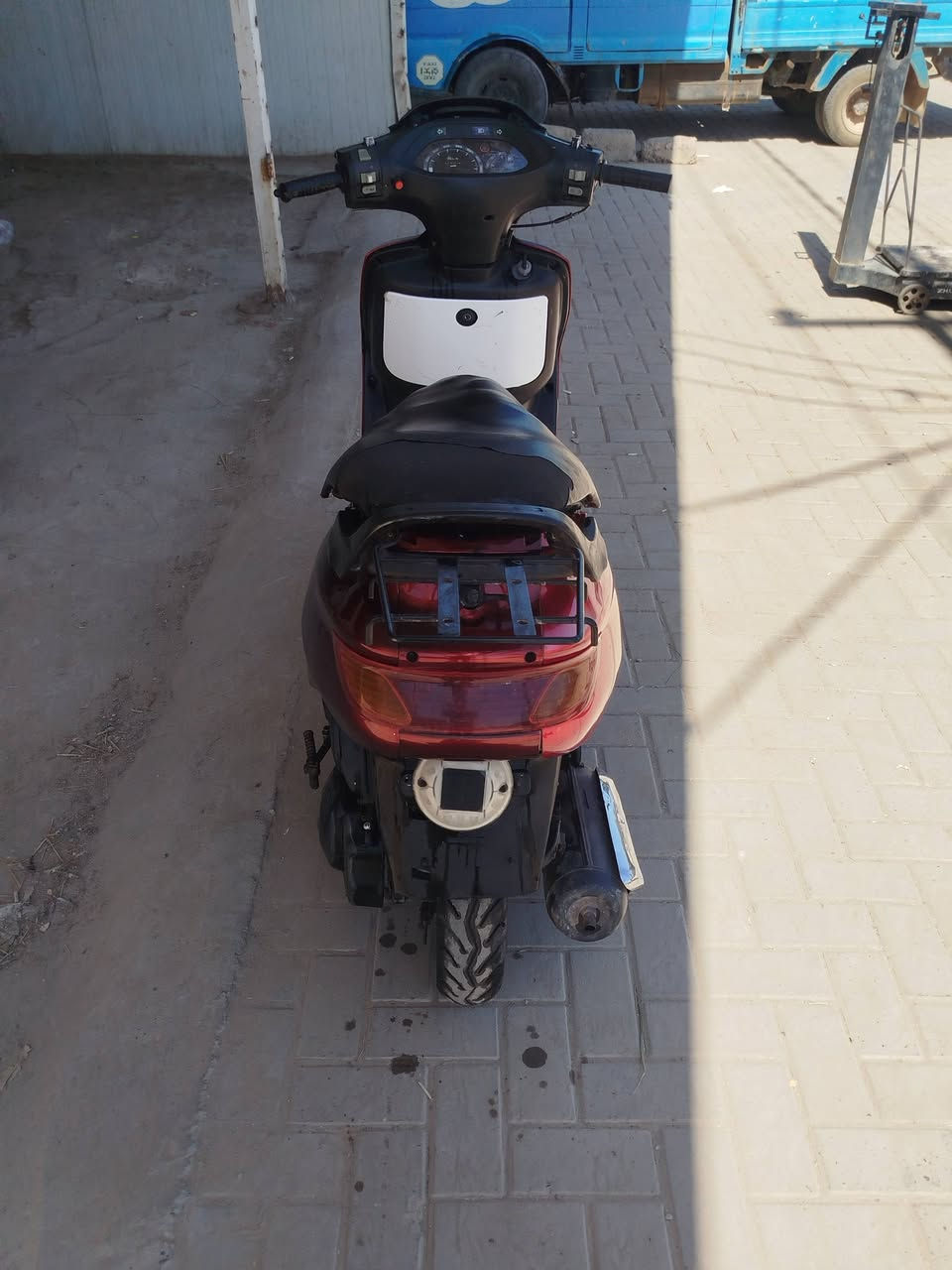 السلام عليكم دراجه فراشه للبيع الدراجه نظيفه كهربائيات كلها شغاله عوزه باتري سعره ب 300 بيها مجال مكان الديوانيه قضاء الشاميه ***********
