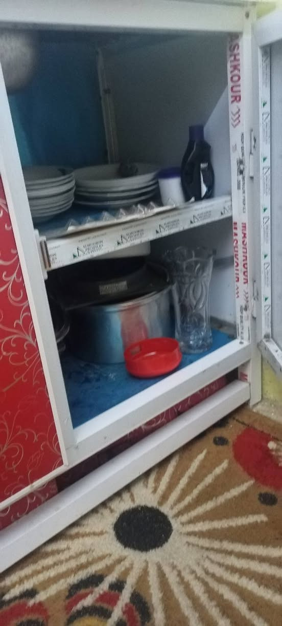سلام عليكم ثلاجه ب ١٧٥ سنك ٥٠ وبيهن مجال بصيط باقي تفاصيل ب فيديو مكاني بغداد مدينة الصدر الرقم ***********
