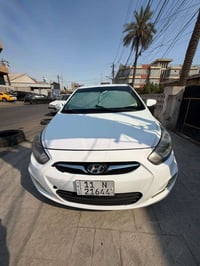 اكسنت 2014 خليجي بلو سونارها موجود بيها جاملغ اليمين مبدل وبيها شبر با...