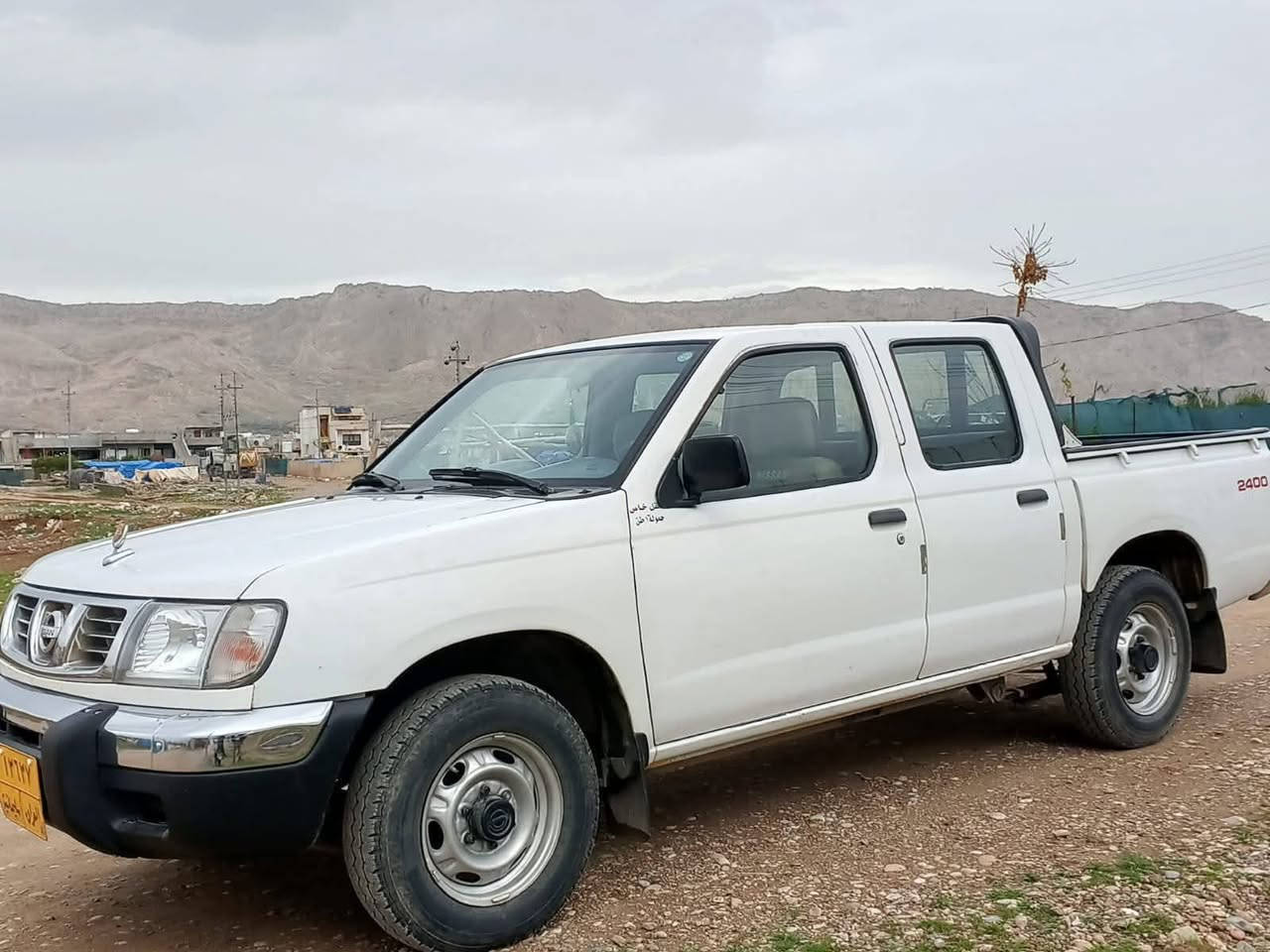 نیسان 2002 پاوەر سەنەوی و ڕەقەم تازەیە تەبریدە دوو پەڵە بۆیاخی هەیە نرخ 90$ مەجال ژمارە  ***********
