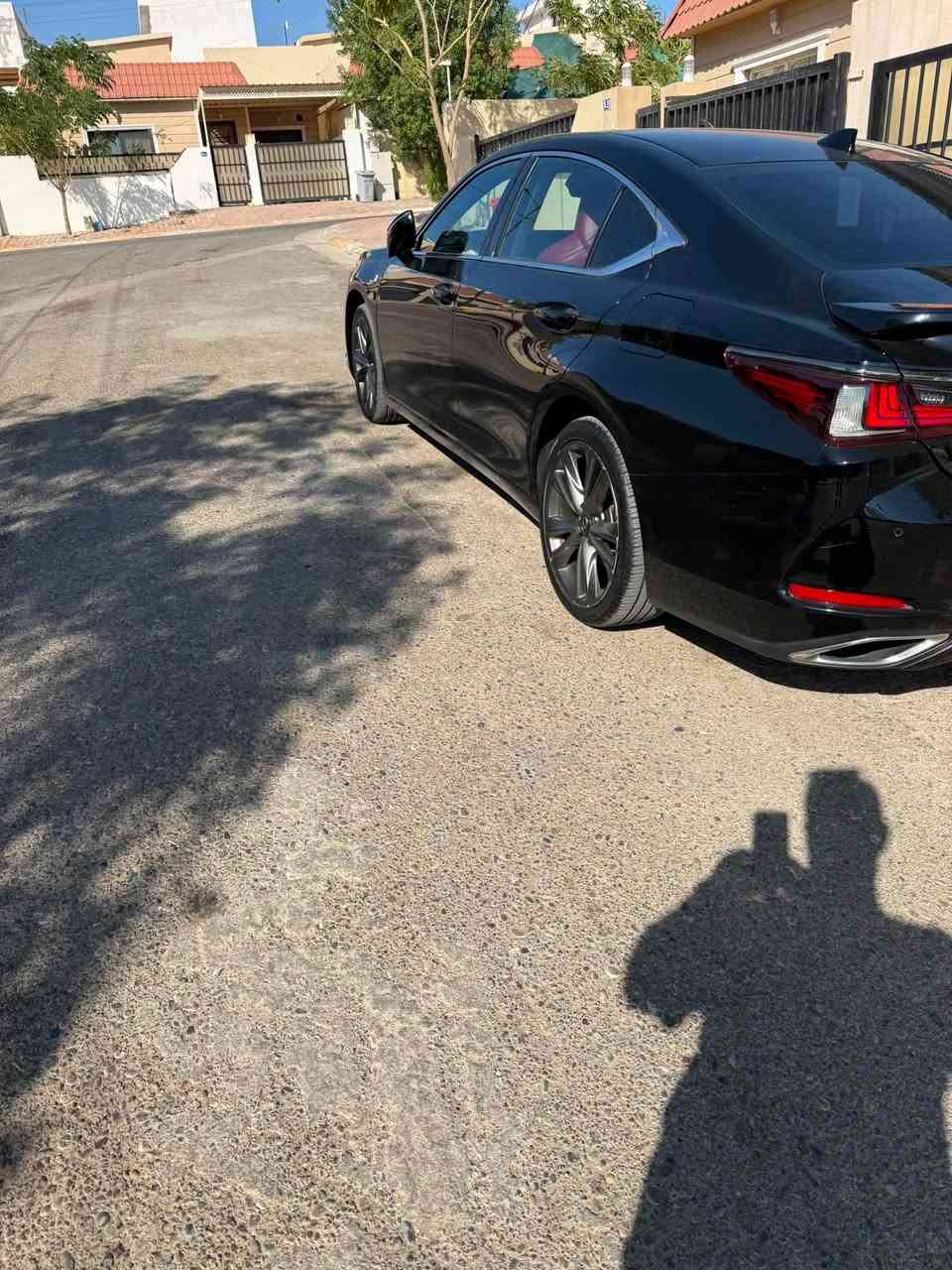 لكزز Fسبورت ٢٠٢٠  ES 350 سته سلندر ماشيه ١٠٠  رقم اربيل  بيها بونيد صبع مكانين bdr طرف السكن  كير مكينه شرط  فول مواصفات داخل احمر  مكان السياره كركوك تحويل نفس اليوم سياره بدون ايرباك  شرط والفحص مالها بالمشور 
السعر ٢٦٠ ورقه 
***********
***********
