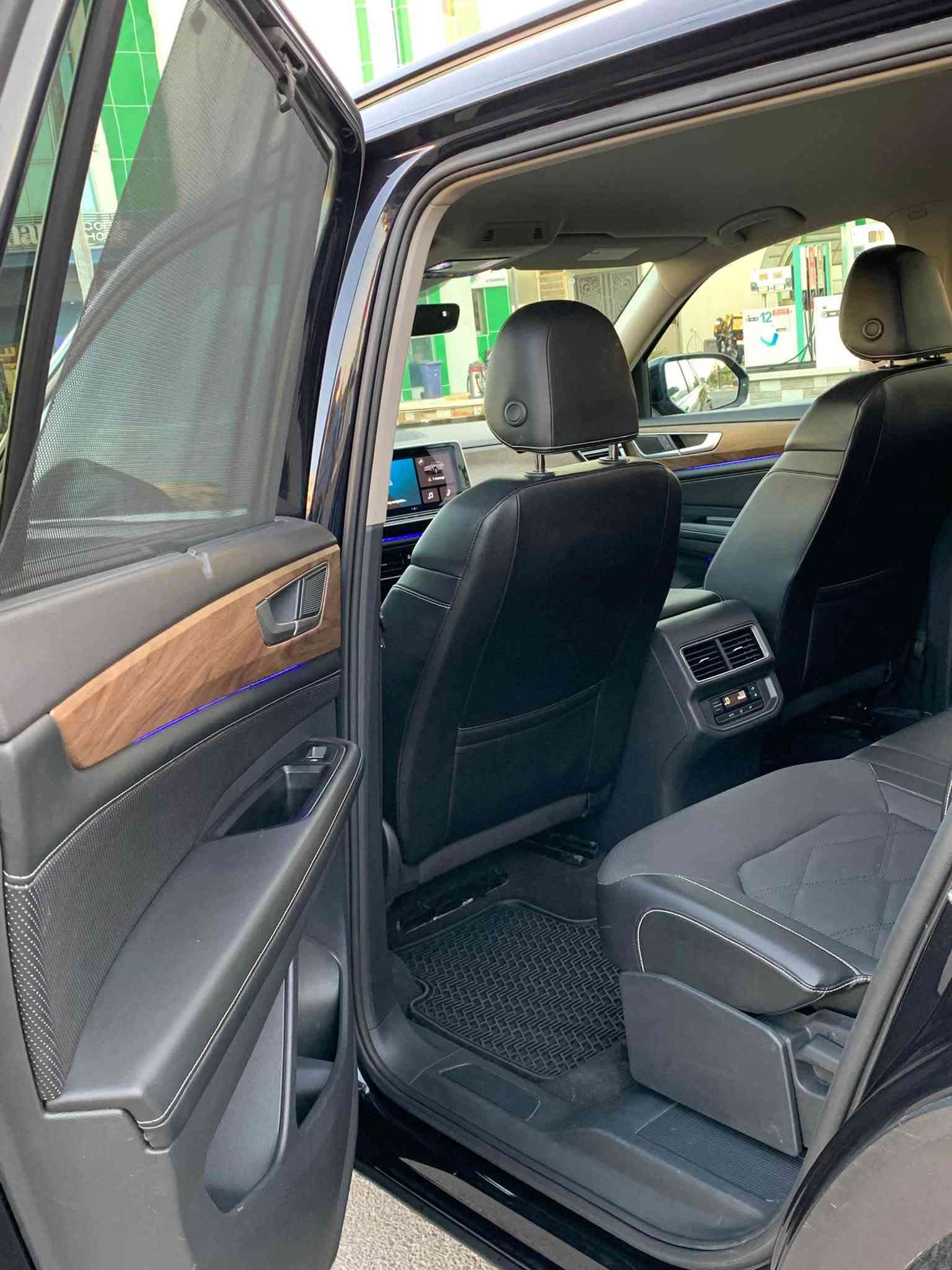 Volkswagen Atlas 24 SE 🇩🇪
فولكس واكن اطلس ٢٠٢٤ se للبيع  

ماشي  السيارة 38 الف كم حقيقي 
محرك 2.0 توربو + كير شرط
270حصان/370 نيوتن متر
مواصفات السيارة كالتالي
تحديد مسار📍
تثبيت سرعة  💯
ابل كار بلي + اندرويد اوتو 📱 

7 راكب 👥
شحن لاسلكي
عدادات ديجتال
تدفئة كشنات + الستيرن
6 وضعيات قيادة 
انارات iq led
حساسات 360 درجة 
نظام قيادة ذكي
ناقل حركة أوتوماتيكي 8 سرعات 4motion
تشغيل عن بعد
دخول ذكي
تشغيل ذكي
انارات ترحيب
نقاط عمياء
كشنات جلد
شاشة معلومات
تحكم الشاشة عن بعد 
تحكم صوتي 
قطع تبريد 3
فتح صندوق ذكي
صندوق اوتوماتيكي
اوتو هولد
اوتو ستارت/ستوب
هاند بريك كهربائي
كشنات كهرباء

سيارة بيها رأس البونيت صبغ و شبر تعديل بارد فقط 
بدون دواخل بدون ايرباك  💫

سعر  285 وبيها مجال  💵 

شرط التحويل

للتواصل على الرقم
***********
***********
متوفر واتساب او اتصال

مكان السيارة:كركوك  📍
