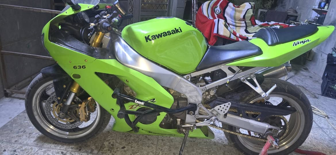 ننجا zx6r • ٦٣٦ • ٢٠٠٤