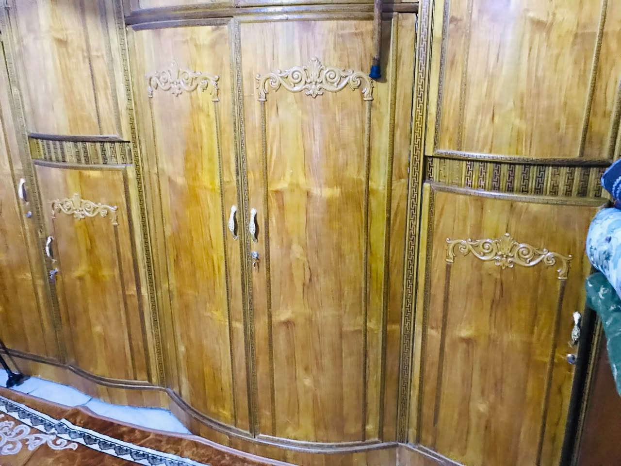 سلام عليكم عندي كنتور ١٢باب جديد كلش ويه زاويه خانتين وبابين  جديد بعته الكلمه صار شهرين من شترينه يسب البيع شويه جبير وتجي وتشوف نضافته ميز تواليت مالته جديد 3خانات ٢بيبان ومرايا سعر 700وبي مجال عنواني بغداد البلديات مقابل نادي الصناعه رقمي
*********** فقط رصيد 
*********** فقط وتساب
