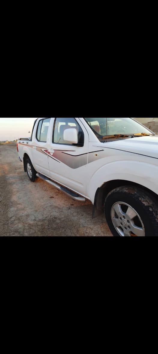 السلام عليكم سياره بيكم نيفاره للبيع موديل 14 رقم ميسان ألاتصال ع رقم ***********

