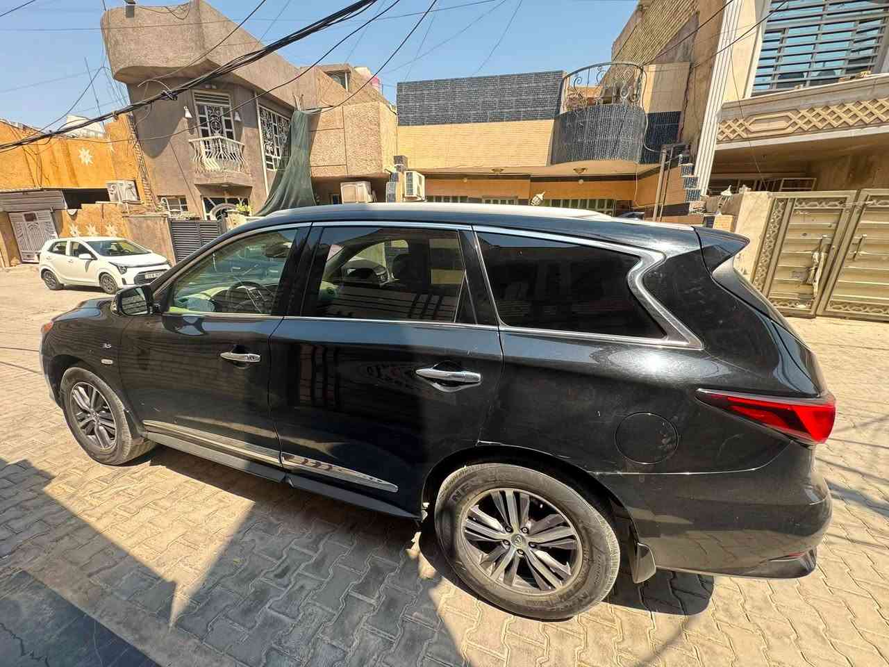 انفنتي QX60 موديل 2019
فول مواصفات كامرات 360 درجه
7 راكب ماشيه 150  الف كيلو رقم بغداد ( فتحه )

استخدام شخصي باسمي السياره تحويل ثاني يوم 
حادثه (جاملغ جهه السايق -جاملغ وباب خلفي جهه السكن وباب السكن بالعراق ) 4 قطع يعني 
 
الداخال بيجي الدشبول لونين اسود وبيجي
المواصفات
محرك 6 سلندر 3600 
• كار بلي واندرويد اوتو
• الشاشه تعرض فديو وخرائط العراق
• شاشة عرض الاعطال
• المري الجانبيه تغلق وتفتح في البصمه
• الكشنات الاماميه كهرباء ومساج وتدفئه
• رادار امامي ومثيت سرعه
• رادارات جانبيه
• 4  بصمات
• ستيرن كهرباء وتدفئه
• كشن السائق والستيرن خزن 3 وضعيات
• اشاير في المري
• كامرات 360 درجه
• كامره دواره
• توقف ذاتي من الخلف 
• جنطه كهرباء 
• فتحه في السقف
• قطعتين تبريد
• حساسات امامي وخلفي
• النقطه العمياء
• تحكم نشط في المسارات
• نظام كبح الفرامل التلقائي من الامام
• لد نهاري وليلي
• حساس اطفال في الكشن الخلفي

السعر 140 وبي مجال كلش بسيط 

العنوان -بغداد /الاسكان 
***********
