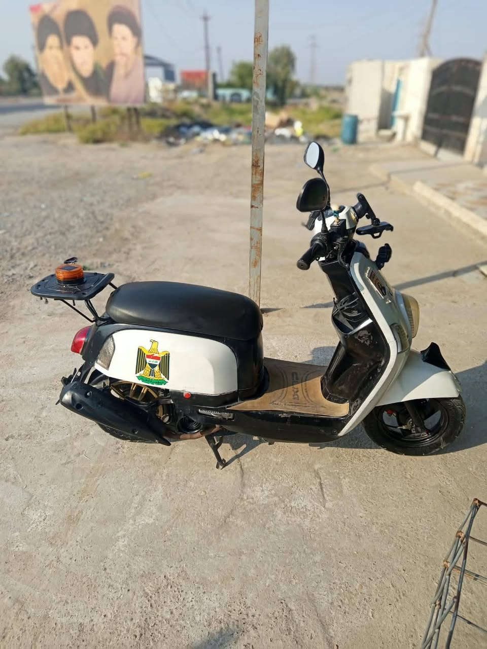 دراجه بوليس نوزل للبيع درجه نضيفه وكلها بلادي كهربائات كلها شغالة شلعه معدل خير من الله السعر ٧٠٠ مكاني بعقوبه تقاطع القدس خابر وتدلل ***********
