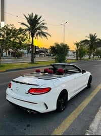 للبيع مرسيدس C300 موديل 2017 كشف ذو بابين  ماشيه السياره 75 الف مايل ق...
