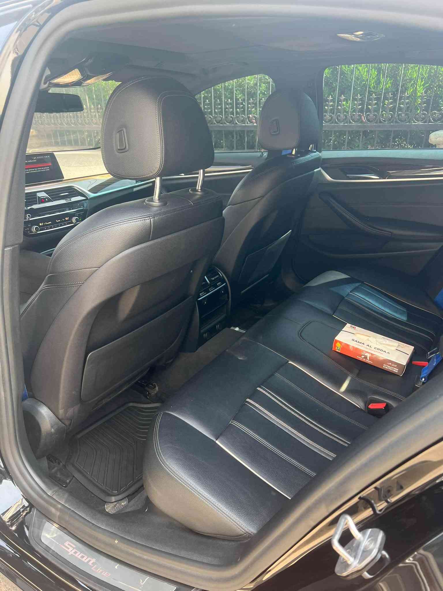 السلام عليكم
للبيع BMW M5 
6 سلندر
مكفوله كفاله عامه
صيانه عامه
كتاب تظليل
رقم ارييل باسمي
السعر 280$
مكاني بغداد السيديه
للستفسار 
***********
