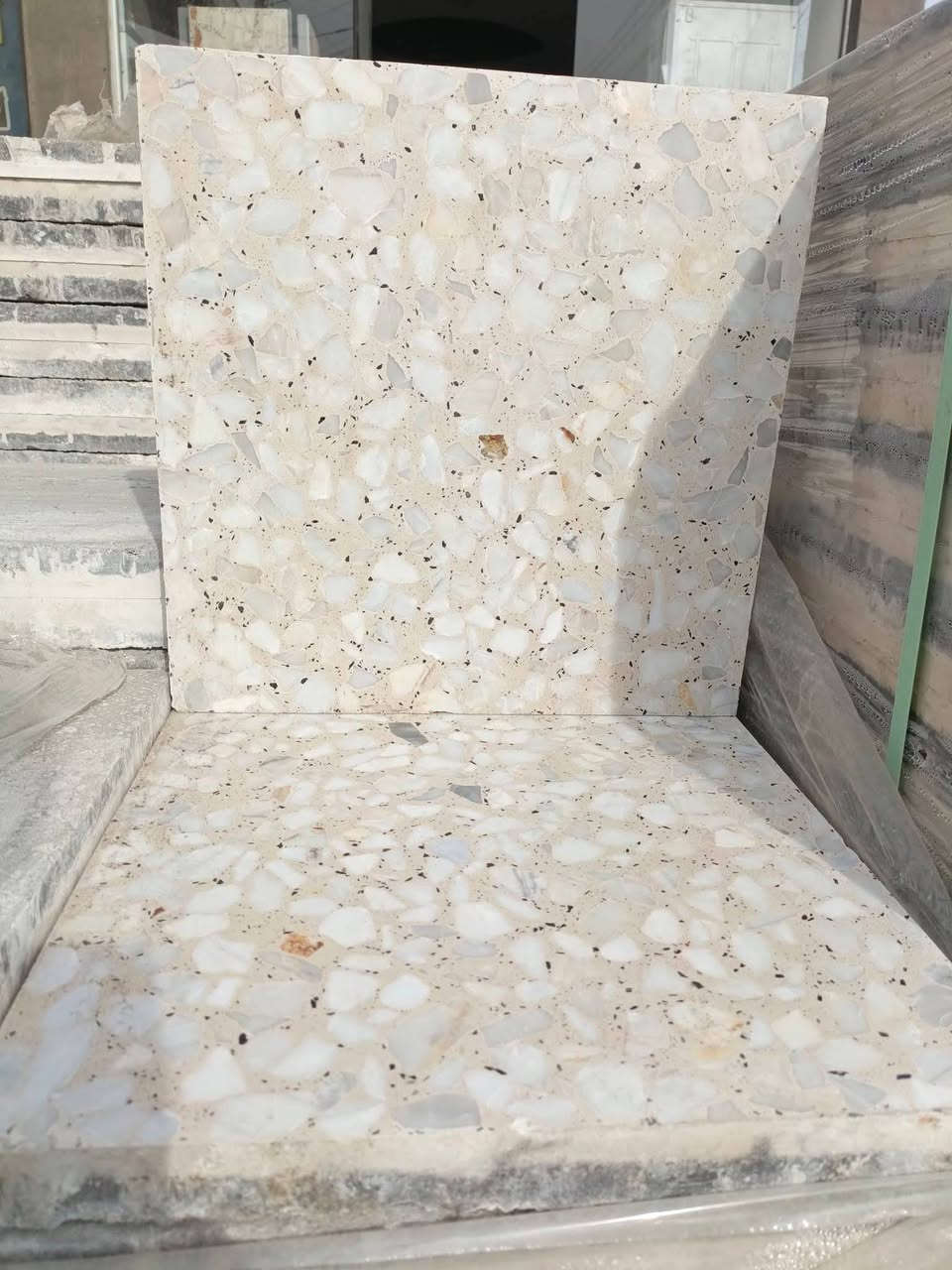 حياكم الله يوجد لدينا شتايكر ملون وعادي قياس 80*80//60*40/40*40كذالك يوجد لدينا بلوك اوتماتيك حراري للاستفسار الاتصال على الرقم ***********.
