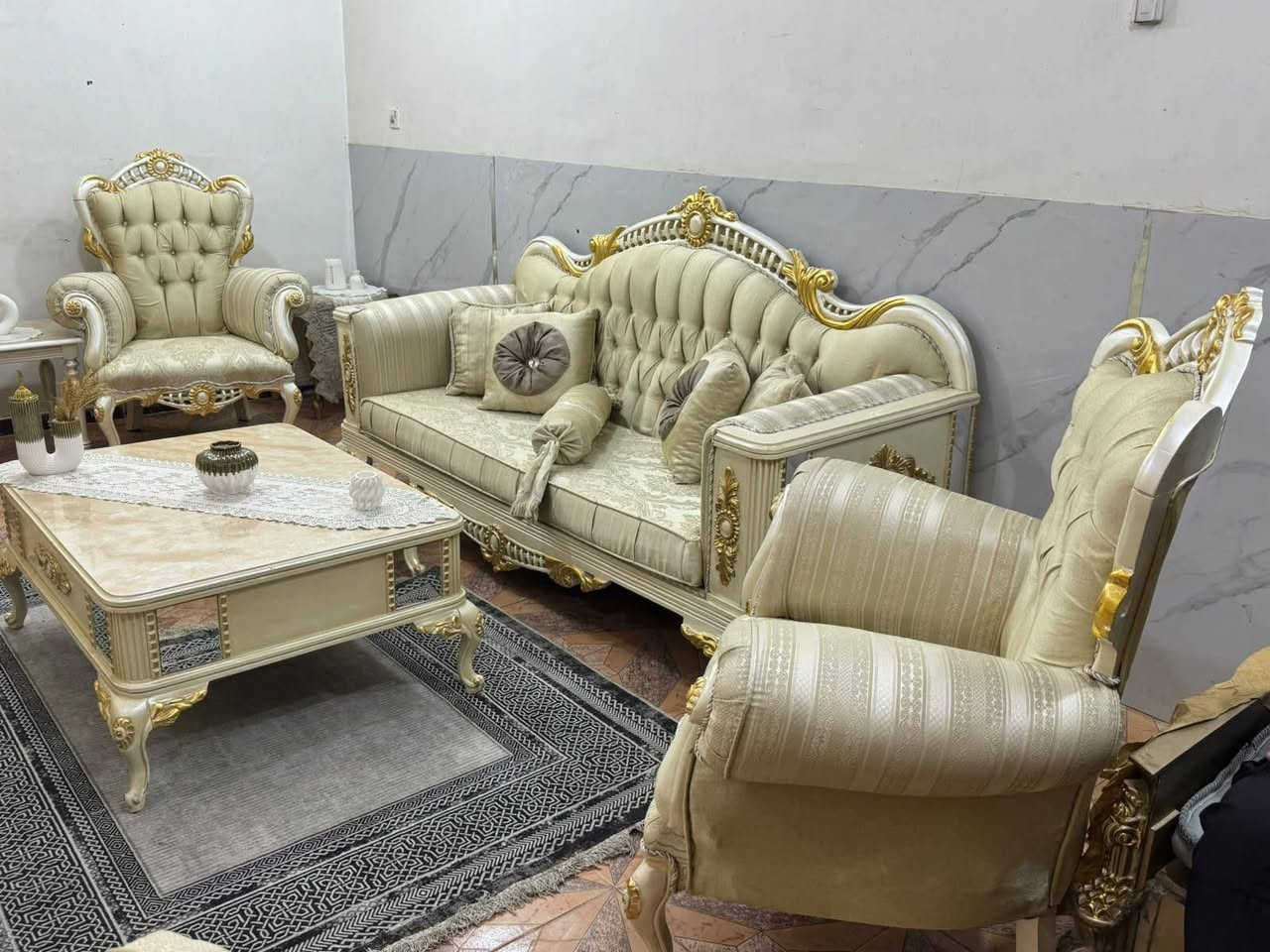 تخم زان دزاين ايطالي ١٠ مقعد مع سيت طبلات اخو الجديد ***********
