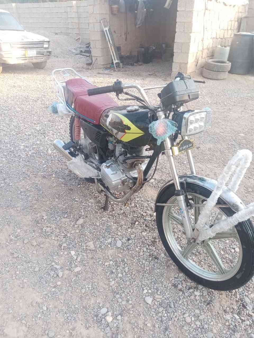 السلام عليكم موطور للبيع موديل موديل ٢٠٢٠ كهربايات شغالة دشبول شغال شاير جديد جوزة جديد نشاط فول سلف شغال السعر ٣٤٠ وبية مجال شوية الاخاص مفتوح او الا تصال على رقم *********** واذ اكو امراوس ب ٢٢ او ٢٣ وانطي فرق قليل هم يرهم
