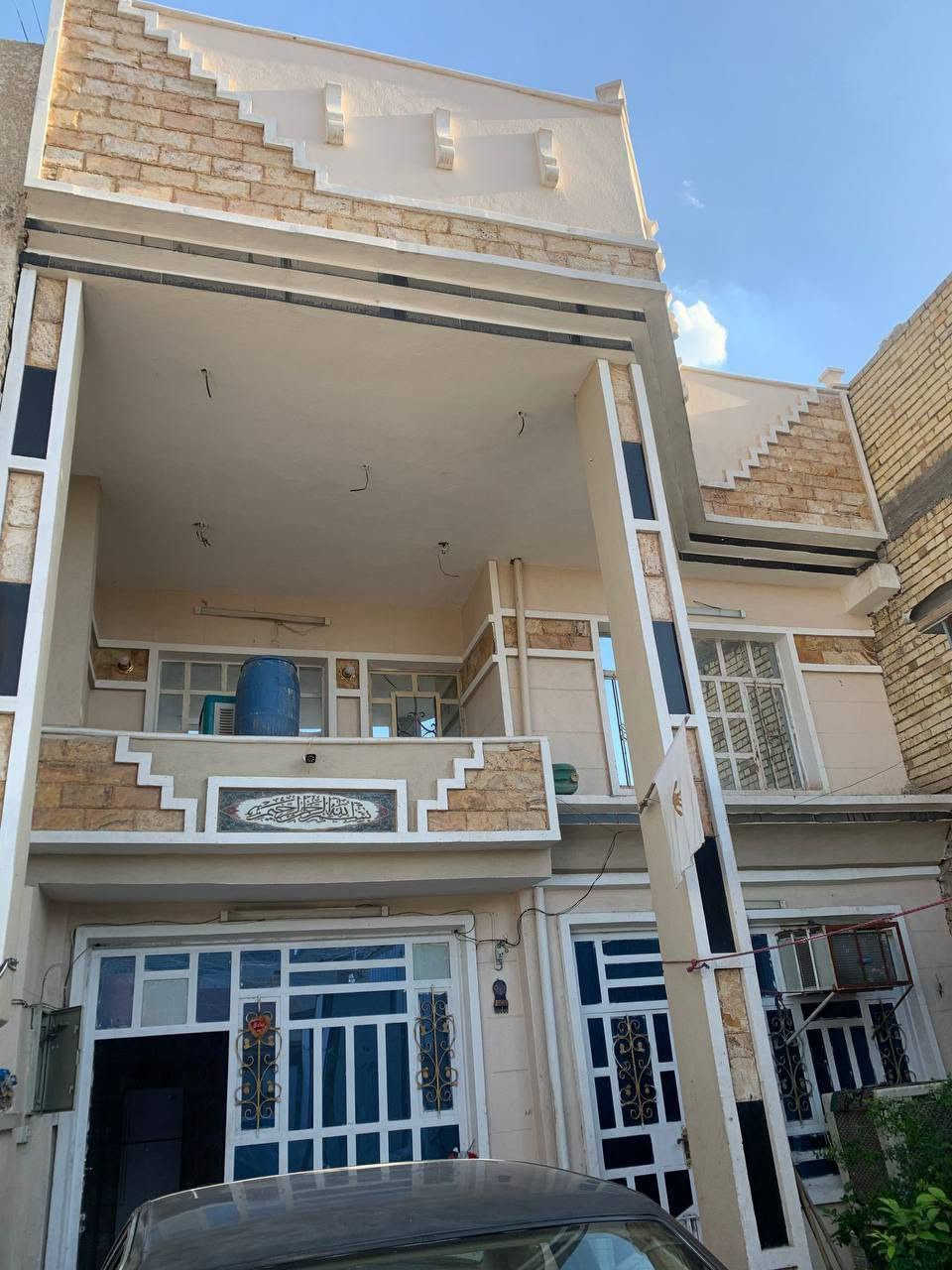 دار للبيع/السعر 150
المساحة 150متر يحتوي على اربع غرف نوم الطابق الاول استقبال وغرفة نوم ومطبخ وحمام والطابق الثاني ثلاث غرف نوم العنوان الجريخي تقاطع ابو رشا فرع اسواق عنبر للتواصل ***********
