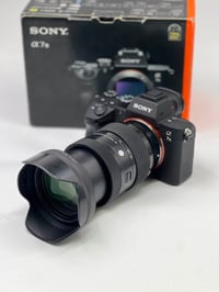سوني A7III • نضافه ٩٩/١٠٠ • كامل الملحقات
