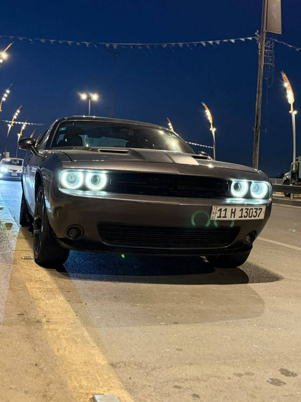 السلام عليكم للبيع او مراوس
دوج جالنجر موديل2018 /SXT PLUS 
فول مواصفات داخل جلد اسود 
فتحة سقف
لون فيلي
تدفئة وتبريد مقاعد 
شاشة كبيرة 
تبريد ثلج 
رادرات جانبية وخلفية 
بصمة 
تشغيل عن بعد 
ماشية 120 كيلو 
صورة الحادث مرفقة ويا 
حادثها جاملغ خلفي ومصبوغ الباب ويا
( قطعتين ) 
للاستفسار اكثر الاتصال على هذا الرقم 
متواجد واتساب / ***********
148$
مكان السياره بغداد حي الجهاد
