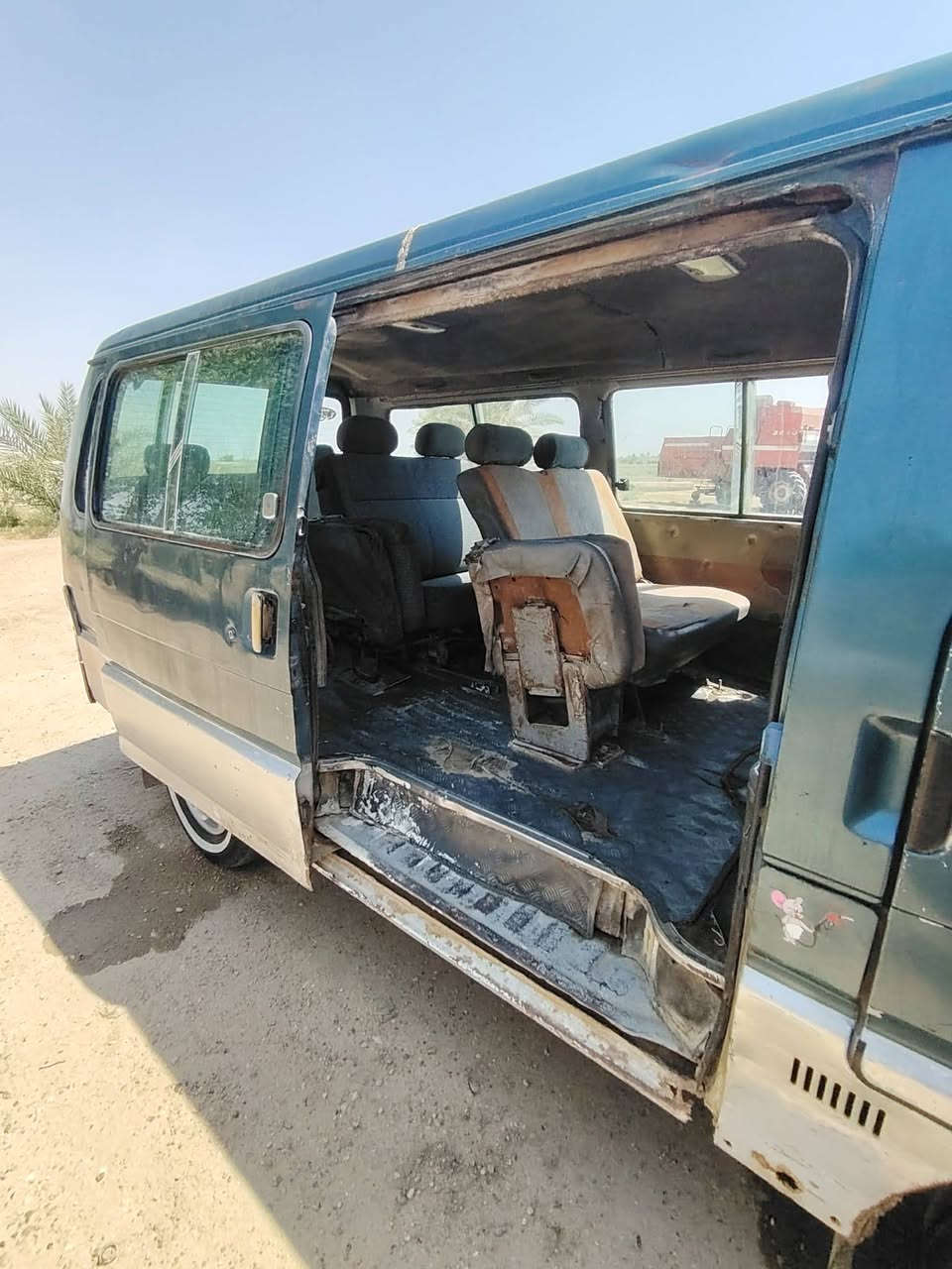 السلام عليكم مكلف بلنشر كيا بستا موديل 1995 رقم بغداد سنويه صاقطه كير اكسن شواصي محرك بيه تبخير مكان بغداد الرضوانيه السعر 25 شرط تحويل وكاله اعيد اني مكلف بلنشر ***********
