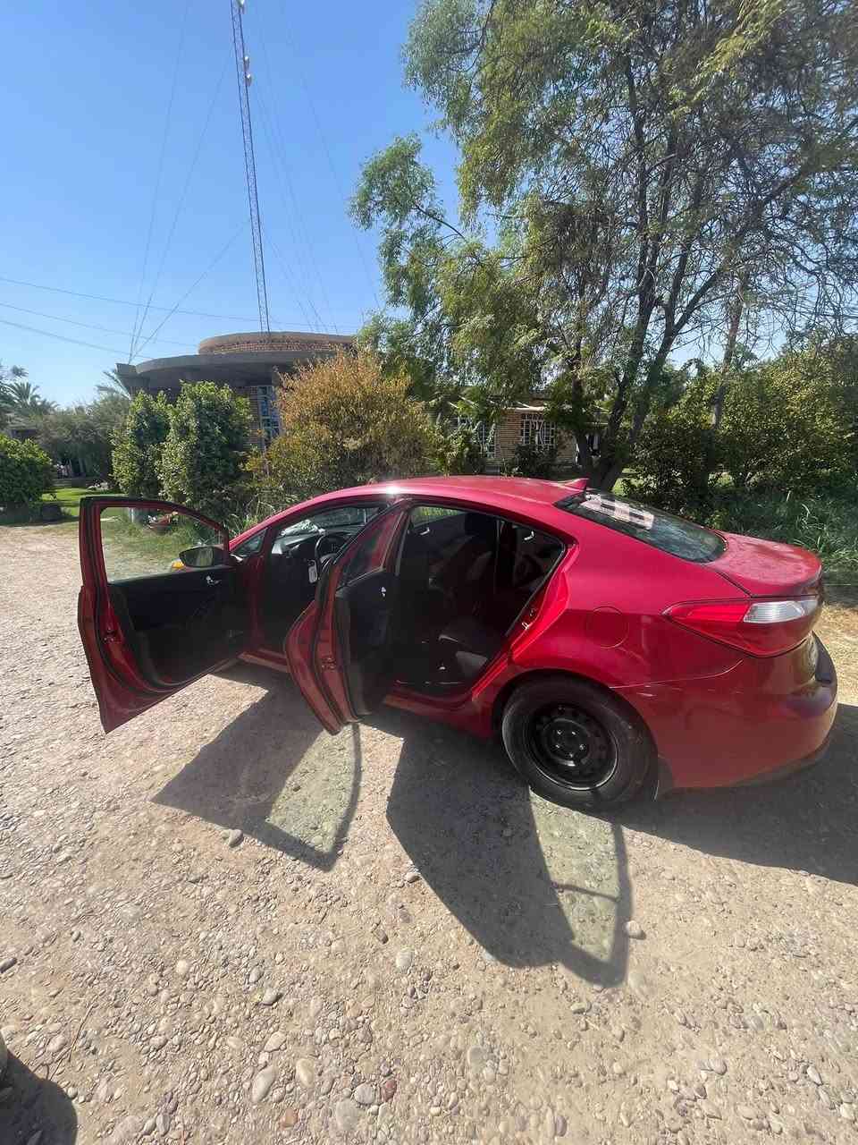 البيع فورتي مديل ٢٠١٥ وارد مريكي حادث بس بنيد مصبوغ جتاف والغد كفاله فول عده بصمه والفتحه 
مكاني بغداد شعله سعره ٩٥ بيه مجال ***********
