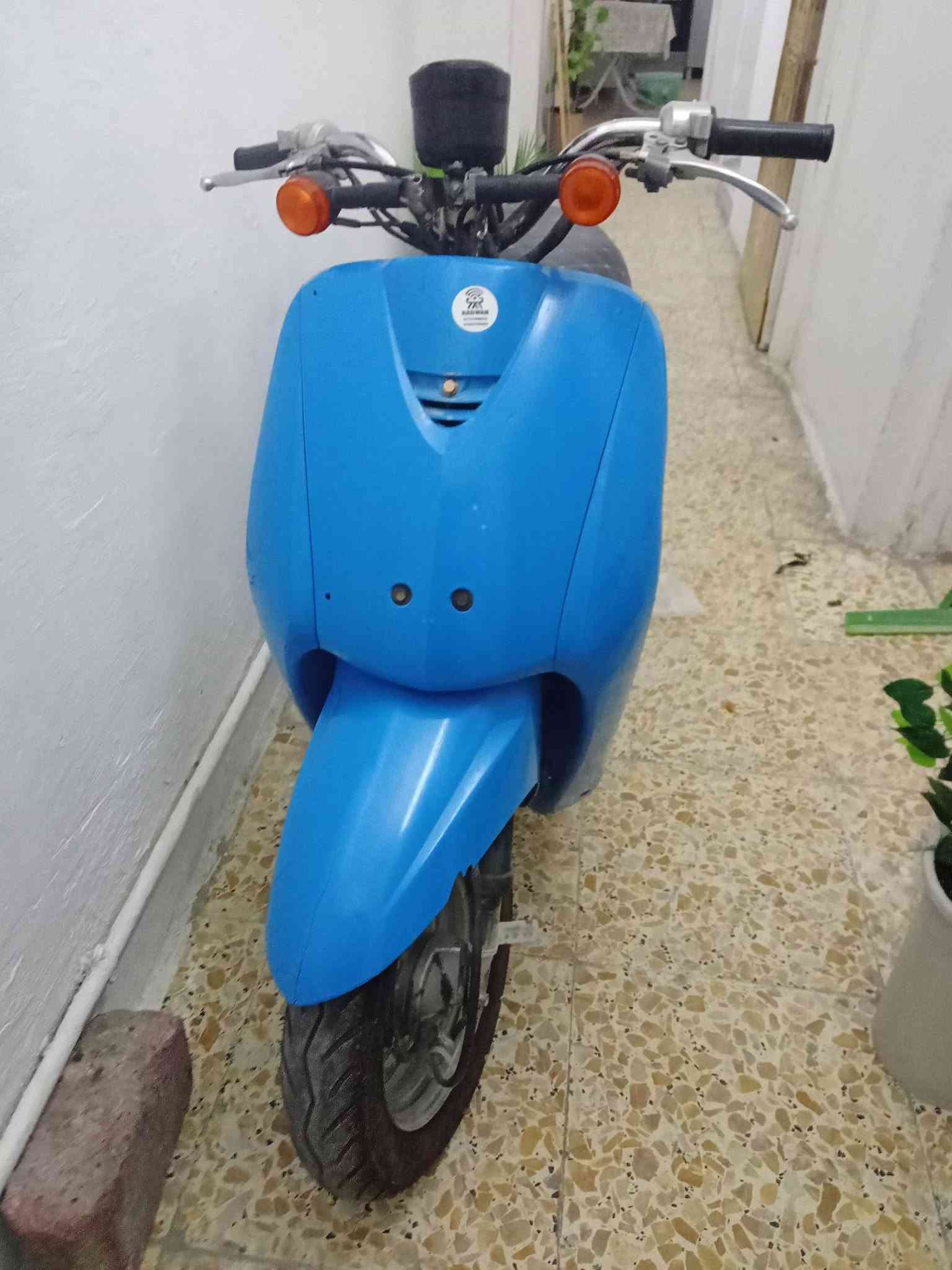 لبيع دراجه مكينه بلاديه جديد السعر 300بغداد الحريه
