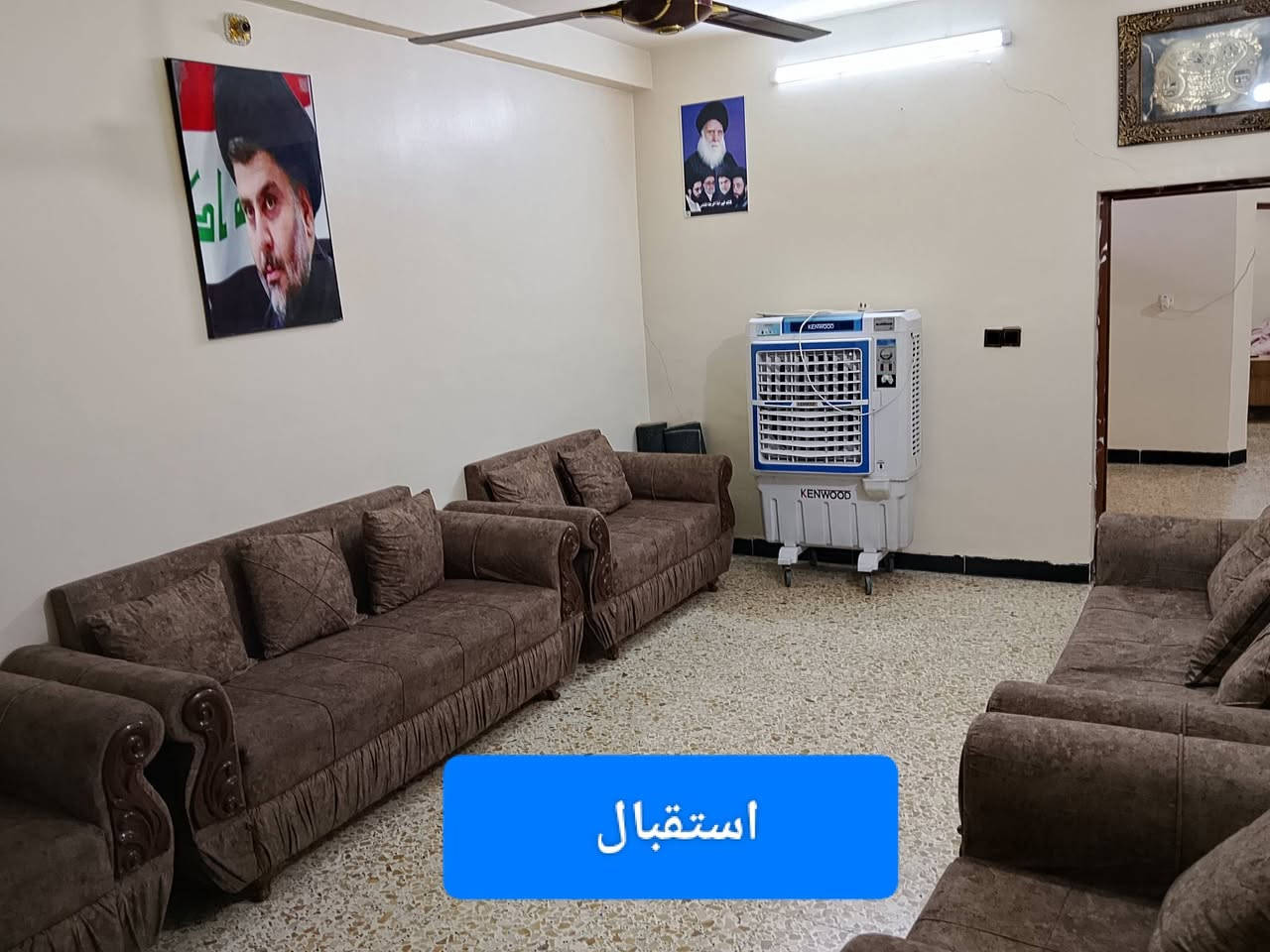 السلام عليكم ورحمة الله وبركاته 
🏠 بيت للبيع ملك طابو صرف
📐 المساحة: 120 متر
📐 الواجهة: 6 متر
📐 النزال: 20 متر
⚒️ نوع البناء : طابوق 
⚒️سقف البناء : كونكريت مسلح
📍 الموقع: الرياض – خلف روضة نسمة الصباح 
🏠 البيت طابق واحد يحتوي على استقبال +مطبخ + صاله+ غرفة نوم+مجمع صحيات في الداخل+ منور خلفي+ بيتونه+ كراج + صحيات في الخارج للمعلومات كلشي موضح بالصور والمقاطع الفيديو 
💵 السعر: خاص 
🕵️للاستفسار والتفاصيل الاتصال على الرقم التالي *********** أو مراسلة الصفحة وشكراً

