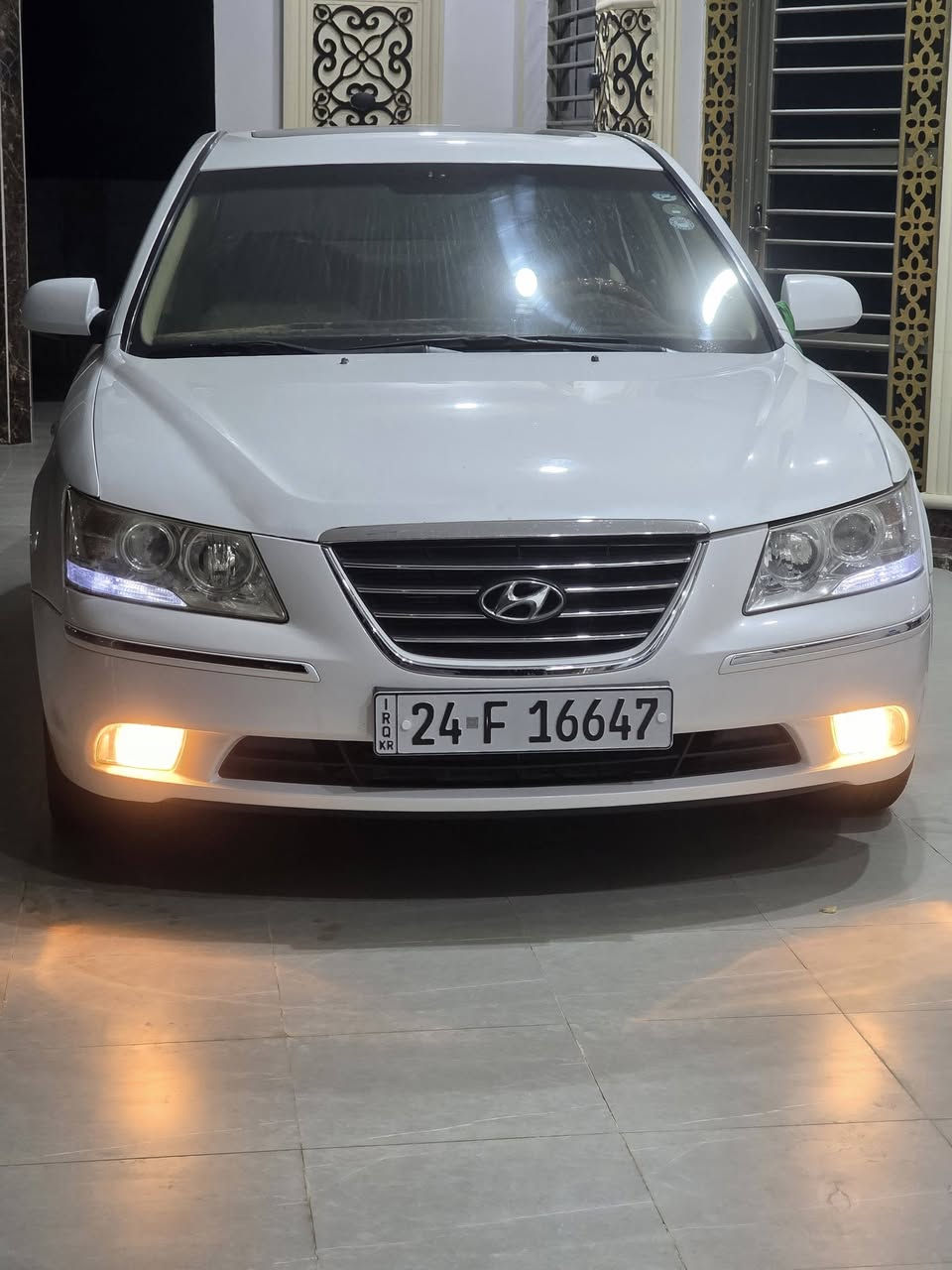 سلام عليكم سوناتا موديل 2009 محرك 2400  السياره بيه جاملغ الامامي جهه سايق صبغ نفس لون وبيه بارد بل جاملغ الخلفي وباقي سياره مكفوله خير من الله سنويه وهزه لسنه 2031 رقم دهوك  
صدر حداديه امامي وخلفي تخم تاير تبريد ثلج داخل صاج عسلي 
العنوان واسط الزبيديه اتصال ***********
