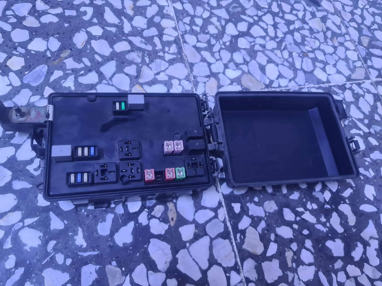 قاعدة افيوزات موديل ١٠ جالجر اوبامه السعر ٧٥ بغداد ***********
