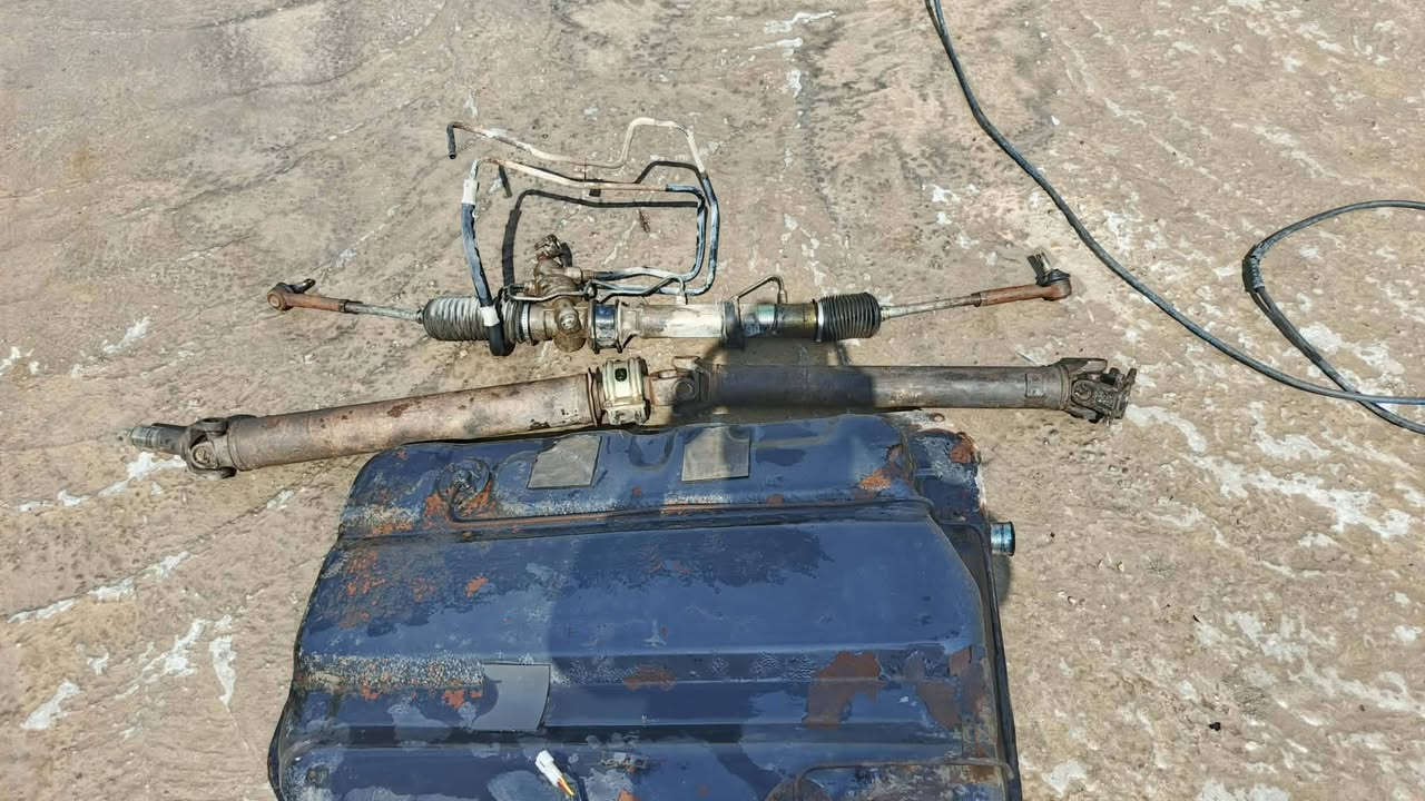 سلام عليكم غراض جنبي اج ون للبيع تانكي بانزين او كاردن او مشط ستيرن مكاني نجف رقم ***********
