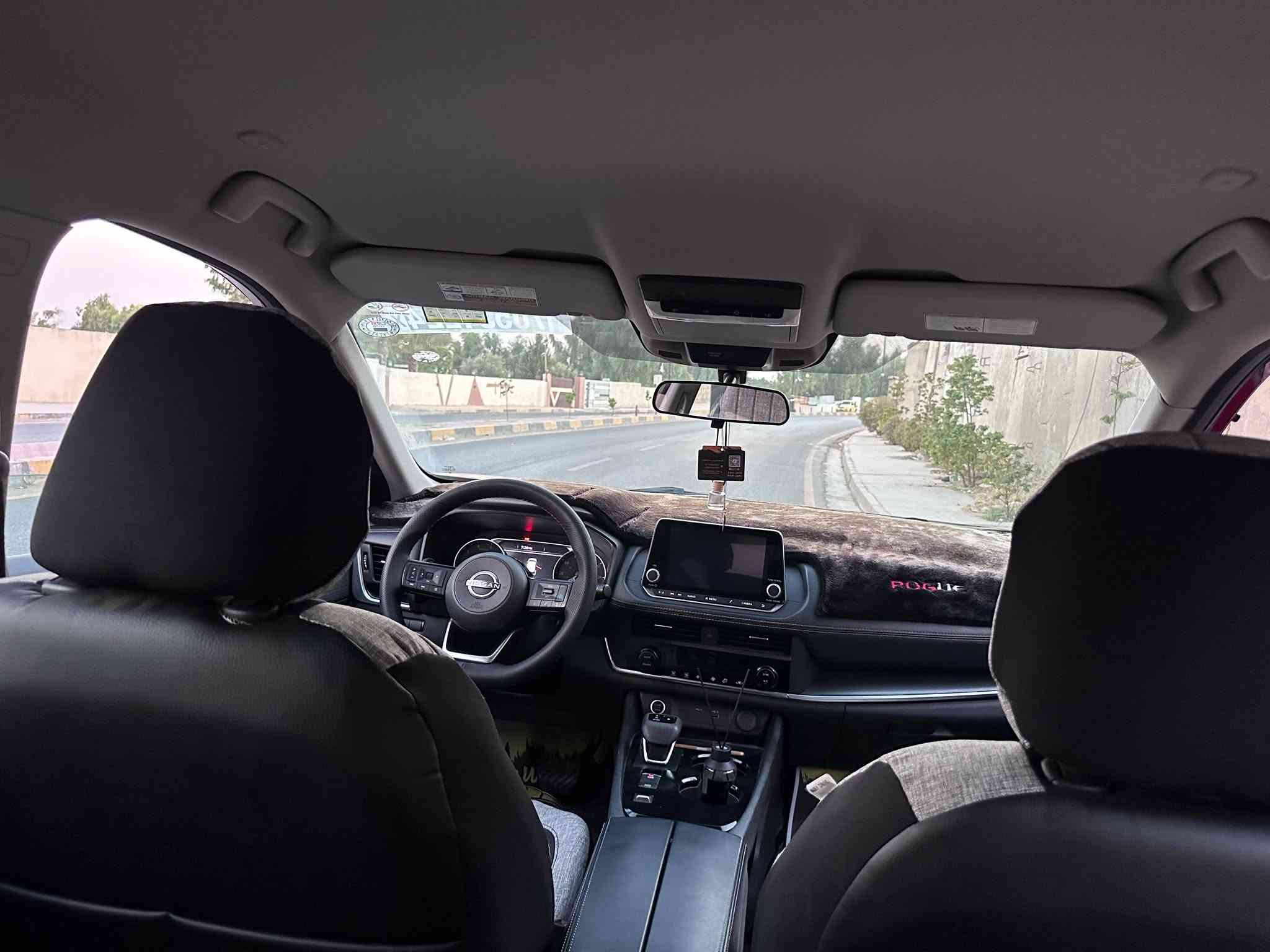 مبرمحة على البانزين العادي 
روج نظيفة جدا  بدون صبغ بدون حادث بدون ارباك.. اصبع بارد فقط  موديل 23  .... 1500توربو. 
مكانها سامراء.. *********** مراوس.. 
او بيع.. السعر 150 وشرط ما تلگة بنظافتها 
واهم شي ما تحتاج محسن.. 
وكلشي أكو بالسوگ

