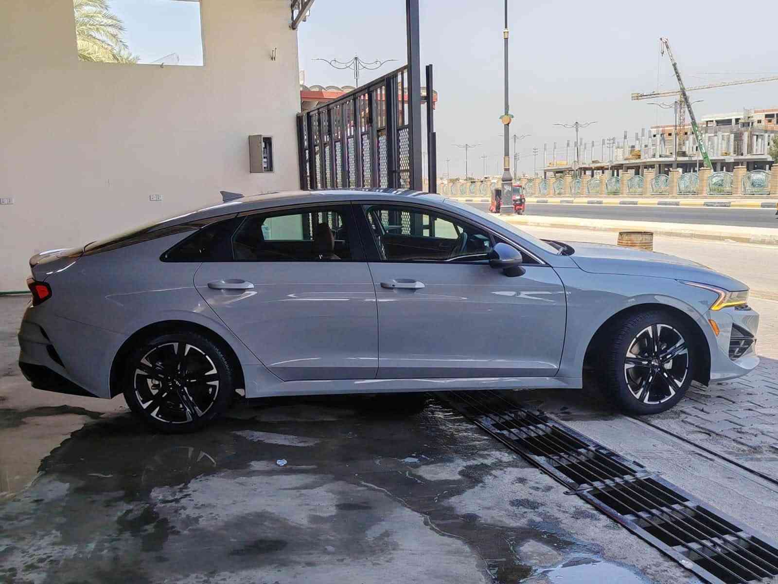 للبيع k5🔥موديل 2024جيتي لاين فول عده الفتحه حادثها مرفق بل صور لون اسمنتي سياره دخول شهداء مرقمه شهداء رقم مميز السعر 163ورقه قفل بدون عمله ماكو هيج اسعار 
المواصفات 
1.بطن احمر 
2.شاشه كبيره
3.تحديد مسار
4.مثبت سرعه 
5.تنبيه الخروج عن المسار
6.مانع انزلاق 
7.تشغيل عن بعد 
8.رادارات 360درجه
9.لايت زنون 
10.اوتو هولد 
11.سايد بريك بصمه 
12.كشنات تدفئه 
13.ستيرن تدفئه 
للتواصل ***********واتساب فقط
