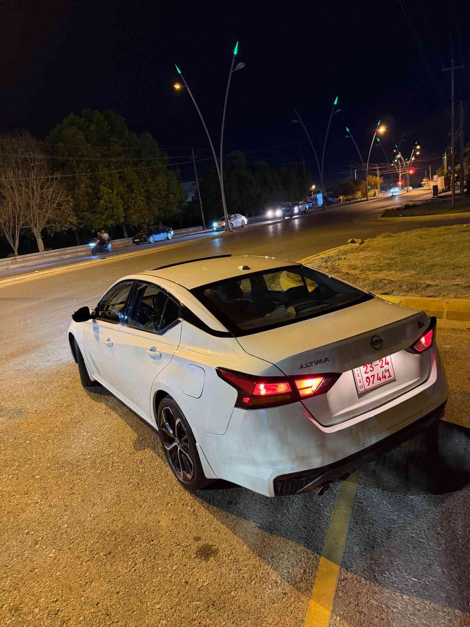 Nissan altima SR 2025
نيسان التيما SR PLUS 2025
محرك 2.5 دفع امامي مرغوب 
للون ابيض المرغوب
مواصفات SR plus معروفة
سلايد 
شاشة جبيرة
كشن جلد 
كشنات تدفئة
شاحن لاسلكى
رادارات 360’ درجة
ماشي 18 الف مايل
ربع جاملغ و وصندوق صبغ
بدون ارباك 
سعره ورقة(175) ومجال 
مكان السيارة كلار
للأستفسار اكثر
*********** كالار, السليمانية
