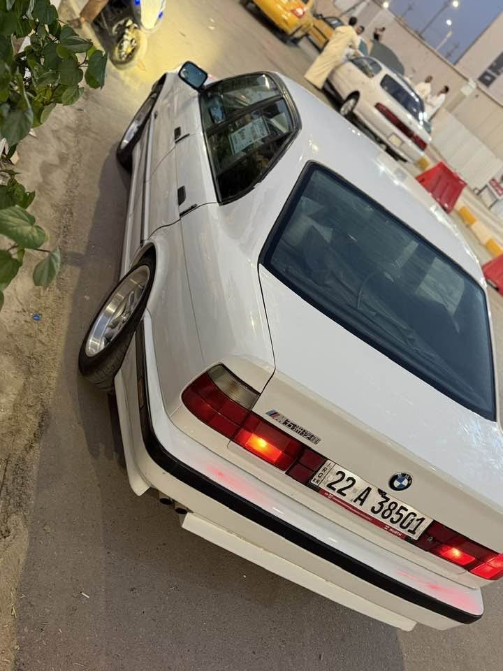 السلام عليكم bmw 525 موديل 1991 مكينه 6 مسكر بلاد عليها كزوز رياضي ويل رياضي سياره كلش نظيفه رقم اربيل بأسمي تحويل ثاني يوم كير مكينه حداديه كفاله كهربائيات تبريد كله شغال السياره مكان السياره ناصريه السعر 65 // *********** //
