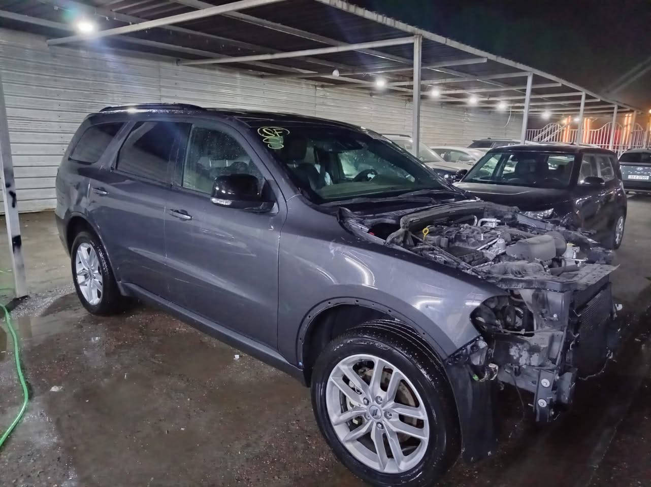 السلام عليكم
سيارة 2024 Dodge Durango, GT بلاص
حادث كما موضوح بالصور وبعدها على وضعها بدون تصليح
موجودة في بغداد بأسمي حرة 
ماشية 27 الف ميل

 السعر/ 260 وبيهة مجال

للاستفسار اكثر اتصل وتدلل
‏‪***********‬‏
