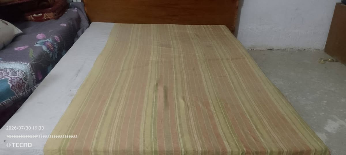 يالله بيع مستعجل
اغراض بيت للبيع
 الجربايه الخشب ام نفرين سعر 30
 والغساله ٣٠ بيها بس النشافه ضعيف
 والمجمده ١٥٠ وبيها مجال
العنوان الشعله شارع أبو هاتو 
*********** بي وتساب الشراي يتصل ع الرقم امانهكول من طرف مسره @إشارة
