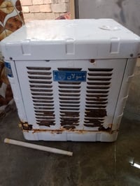 مبردة صغيرة • للبيع