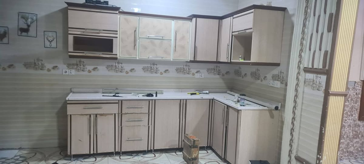 ابواب خشب • ٣ قطع • شبابيك