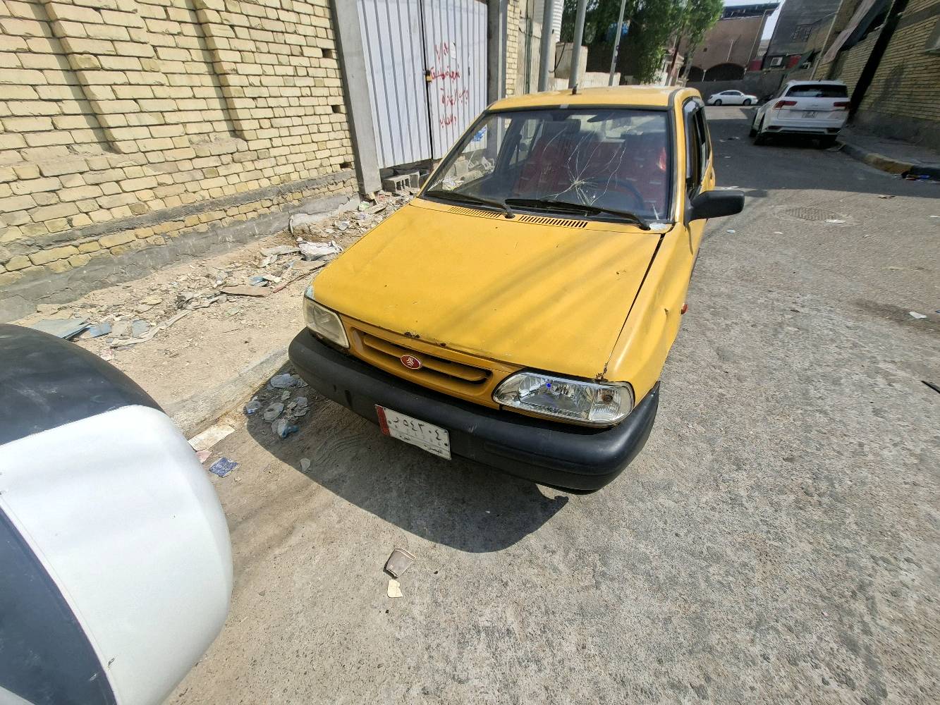 سلام عليكم سايبه مديل ١٤ للبيع شغال ونضيفه السياره كير مكينه اصوليلت بسم مره تريد تحويل ثاني يوم عندي بس الكزوز فالت ويلحم ب٥ الف عنواني نواب الضباط رقمي *********** رايدها ١٥ ورقه كهربائيات كلها شغاله
