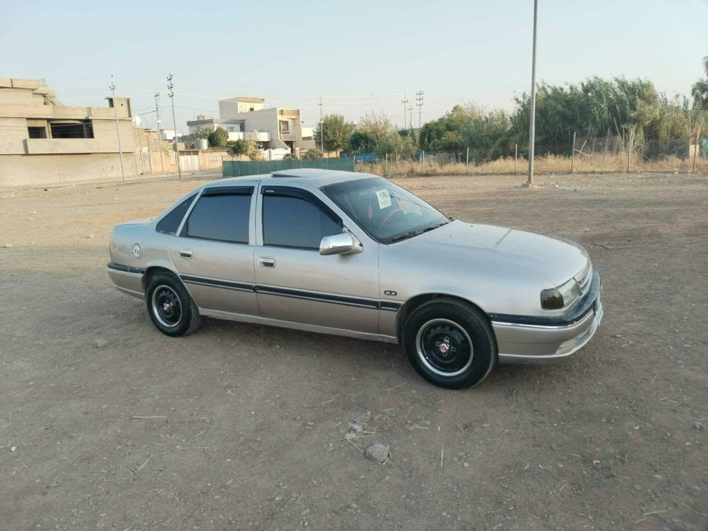 سەرەتا بەناوی خوای گەورە
ئۆپڵ ڤیکتر 
مۆدێل 1993
مەکینە 18 
ڕەقم کەرکوک بەشرتی حاسیبو ئەولیات 
گێڕو مەکینەی بەشرت 
کارەبای بەشرت تاز تاقم وایەری گۆڕدراوە 
پێشو دوای هیچی پێوەنیە 
خایسو ڕزیوی نیە 
چوار تایەی زۆر باشی لەسەر 
تەبریت گەرمی ئیشکات 
سڵاید 
ناودەروی جوانە 
گۆڕینەوە فرۆشتن 23گڵاو مەجال لە تەکیم شمشمل, السليمانية
