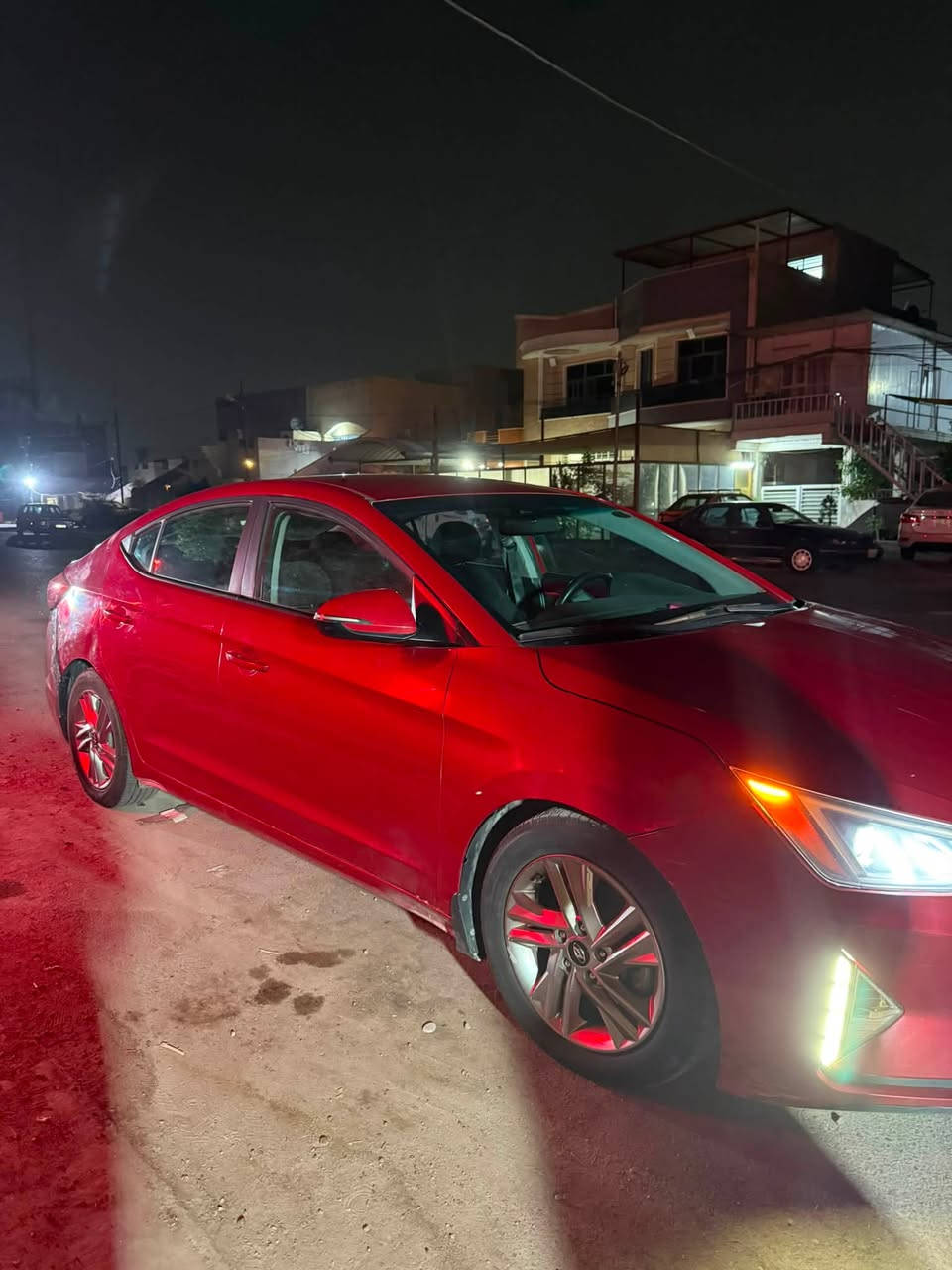 السلام عليكم
🚘 هيونداي النترا 2020
🔴 لون أحمر  
🔥 تدفئة مقاعد  
📍 ماشية 130 ألف كم  
📷 كاميرا خلفية  
📱 Apple CarPlay / شاشه جبيره
مكينه 2000 دوش 
كير اي تي

السيارة وارد أمريكي، بيها ملاحظات بسيطة من حادثها الأمريكي، وتحتاج بولش وترتيب بعض الأمور.  
الميكانيك جاهز: مكينة، گير، صدر وكلشي تمام، والسيارة جاهزة للفحص.

📍 المكان: بغداد  
💰 السعر: 112 ورقه وبيها مجال    
📞 للاستفسار: ***********
