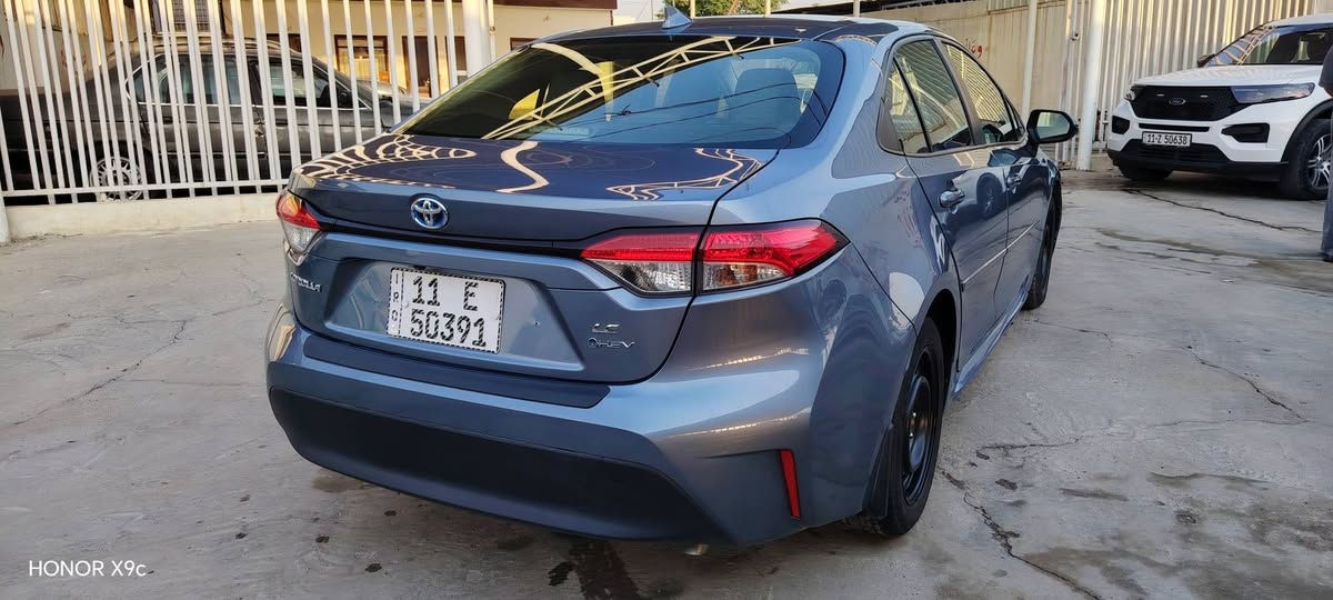 كورلا هايبرد موديل 25 رقم بغداد بسمي هزه وسنويه جديد مواصفات LE محسن بصمه محرك1800 الحادث جاملغ وبنيد فقط ماشيه 10الف بيع او مراوس مكاني سامراءالسعر 139 الشراي يتصل  ***********

نص مكتوب في الصور:
- HONOR X9c
