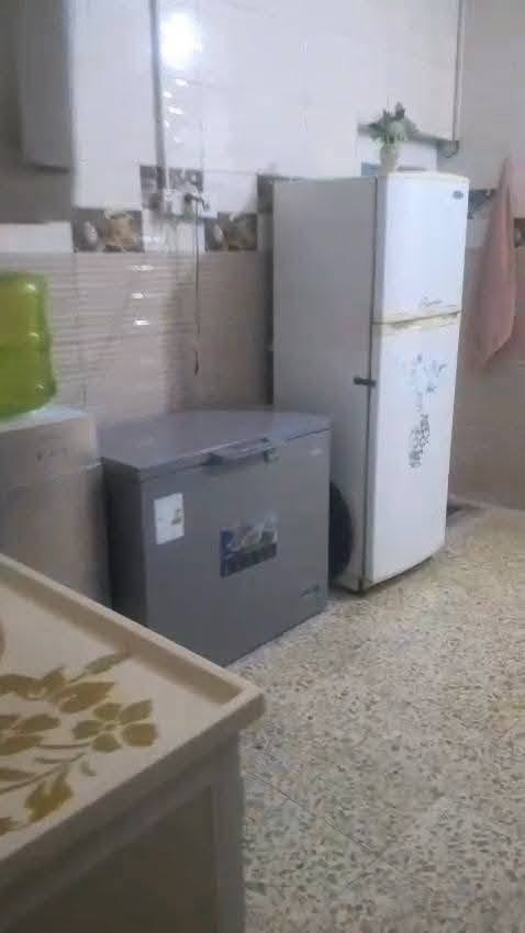 دار سكن طابو صرف
المساحة ١١٢ متر
الواجه ٥ متر
البناء طابوق عكادة
الأساس كونكريت مسلح
طابقين
استقبال
مطبخ
صالة
غرفة نوم
مناور ٢
طارمه كبيرة
الطابق الثاني
صاله
غرفة نوم
السعر ٦٧ مليون مع مجال قليل جدا للشراي 
الموقع الديوانية حي العسكري الثالث خلف مستوصف العسكري الثالث
للاستفسار أكثر مراجعة مكتبنا التوكل للعقار الكائن في حي العسكري شارع ٣٠ او الاتصال والمراسلة على الواتساب على الرقم ***********
